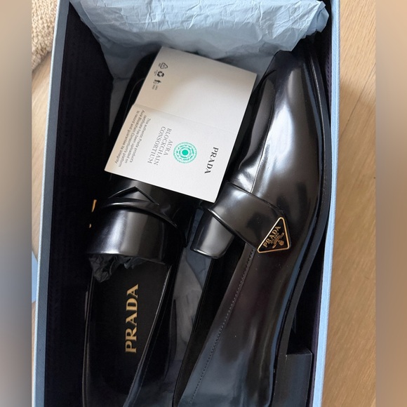 Prada womens leather flat loafers, new, size 40 fit size 9 - Picture 2 of 7